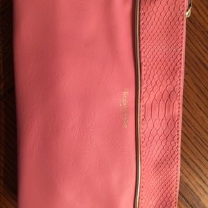 Elizabeth Arden’s adorable makeup bag NWOT